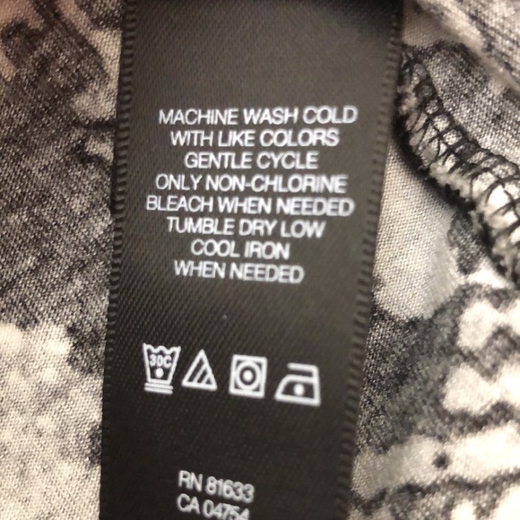 Kenneth Cole Womens Black & Tan Snake Skin Print Halter Top Blouse Size Small - Picture 9 of 9